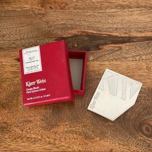 Kjaer Weis Cream Blush Compact